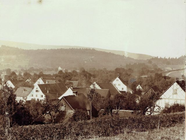Postkarte von Otelfingen: Dorfansicht um 1911 rechte Hälfte