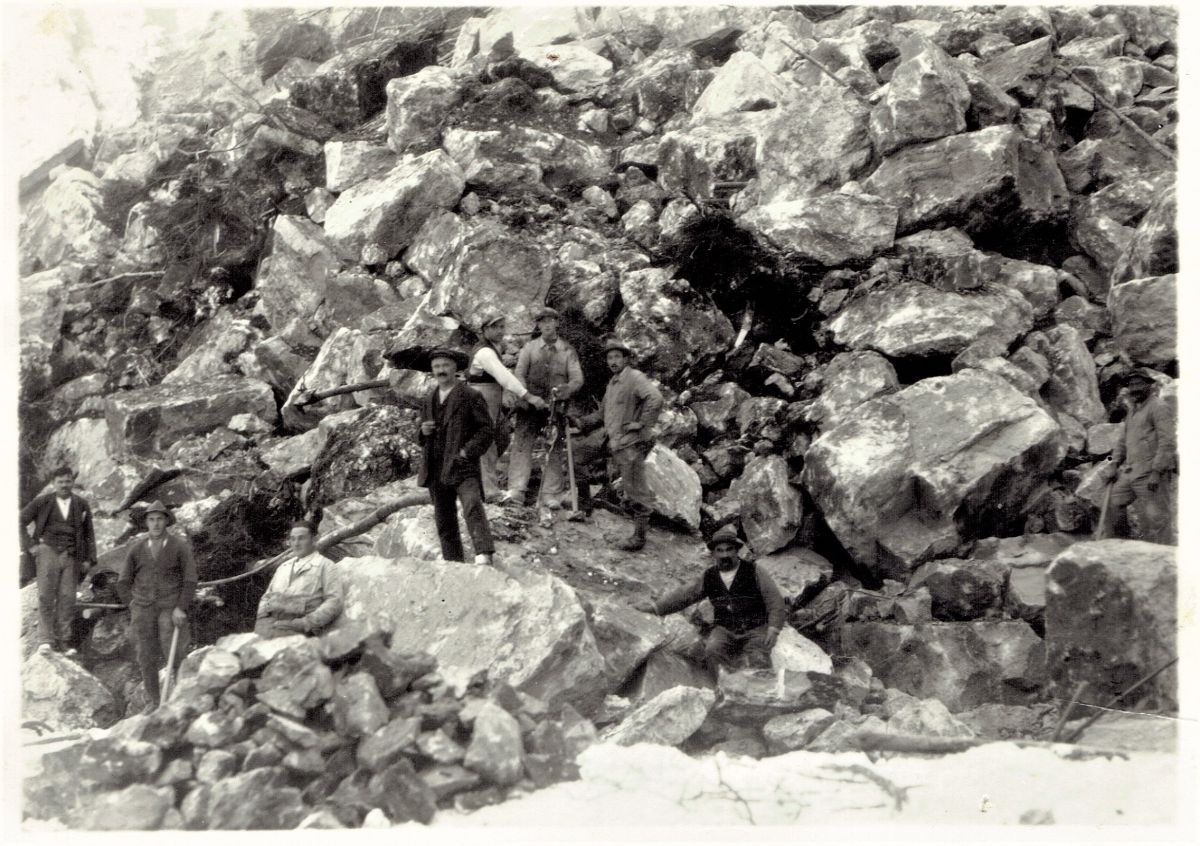 Ansichtskarte von Otelfingen: Steinbruch Lägern | um 1935