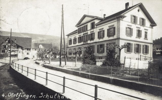 Postkarte von Otelfingen: Vorderdorfstrasse 40 um 1914