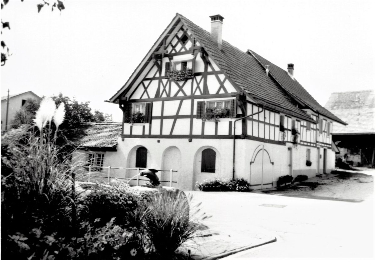 Ansichtskarte von Otelfingen: Vorderdorfstrasse 19/21 | 1974