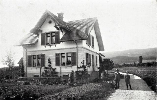 Postkarte von Otelfingen: Riedstrasse 6 um 1910