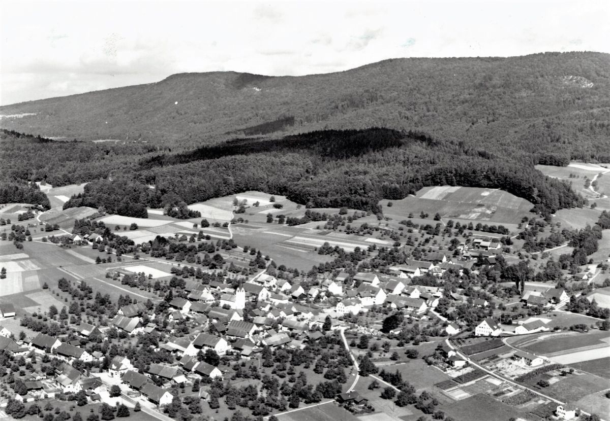 Ansichtskarte von Otelfingen: Flugaufnahme | 1975