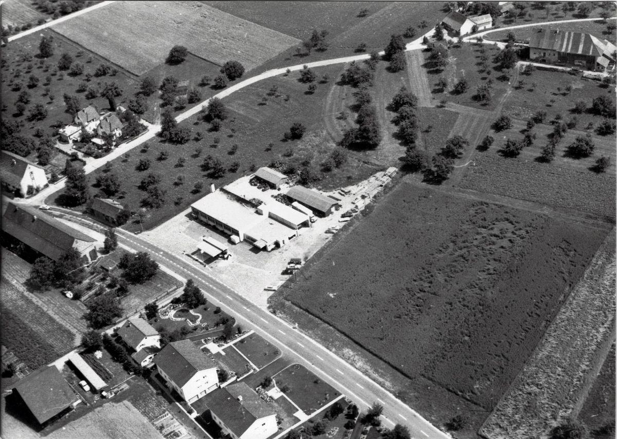 Ansichtskarte von Otelfingen: Landstrasse 8 | 1964