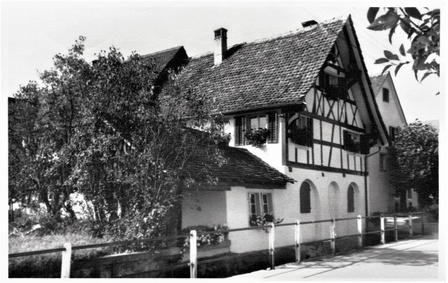 Postkarte von Otelfingen: Vorderdorfstrasse 19/21 1966