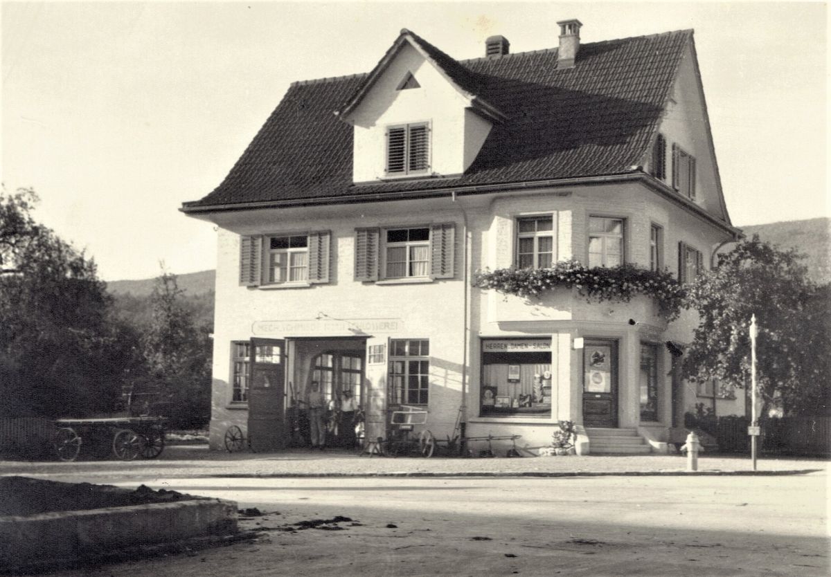 Ansichtskarte von Otelfingen: Landstrasse 23 | um 1940