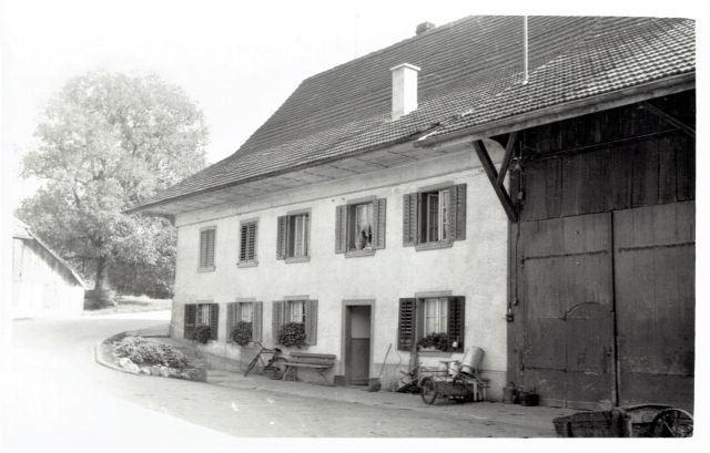 Postkarte von Otelfingen: Vorderdorfstrasse 48 1961