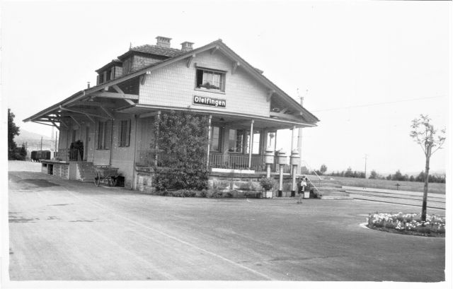 Postkarte von Otelfingen: Bahnhof SBB 1953