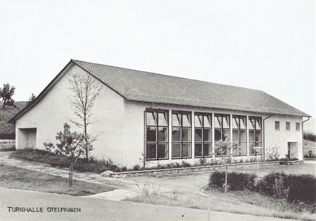 Ansichtskarte von Otelfingen: Turnhalle Oberstufenschulhaus Bühl | 1956