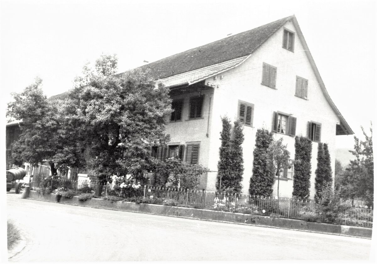 Ansichtskarte von Otelfingen: Landstrasse 11 | 1953