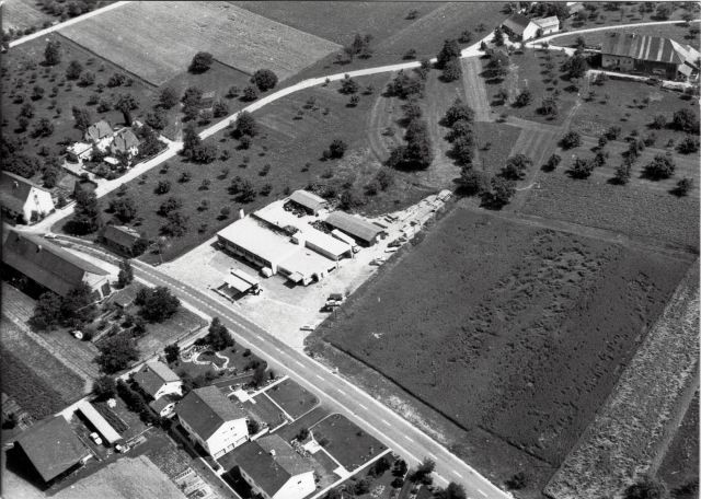 Postkarte von Otelfingen: Landstrasse 8 1964