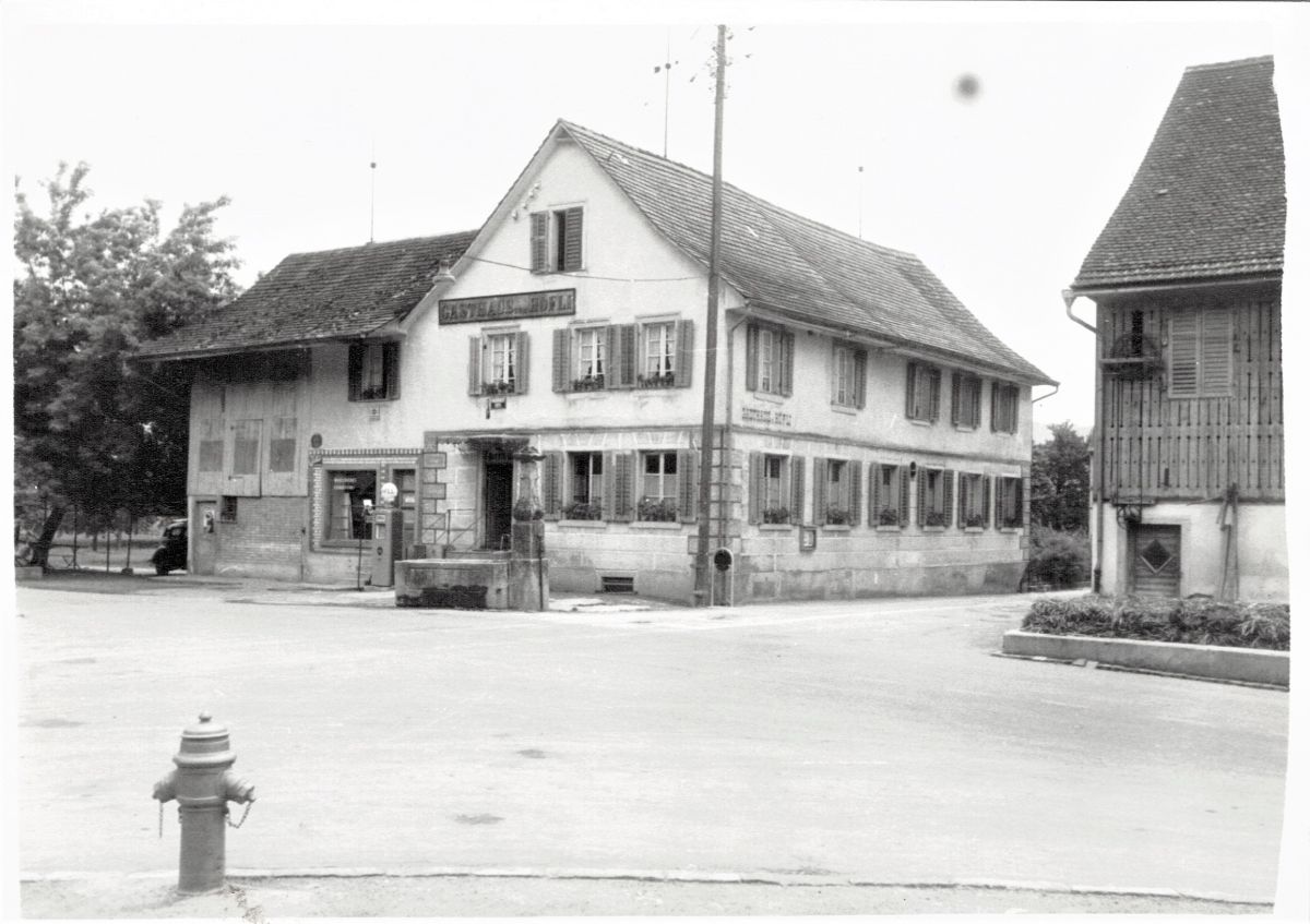 Ansichtskarte von Otelfingen: Landstrasse 26 | 1953