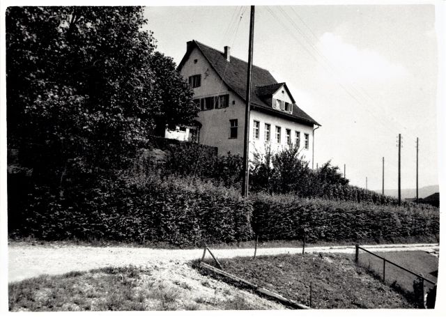 Postkarte von Otelfingen: Sekundarschulhaus Bühl 1953