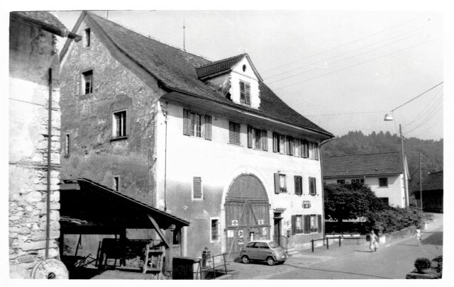Postkarte von Otelfingen: Vorderdorfstrasse 41 1961