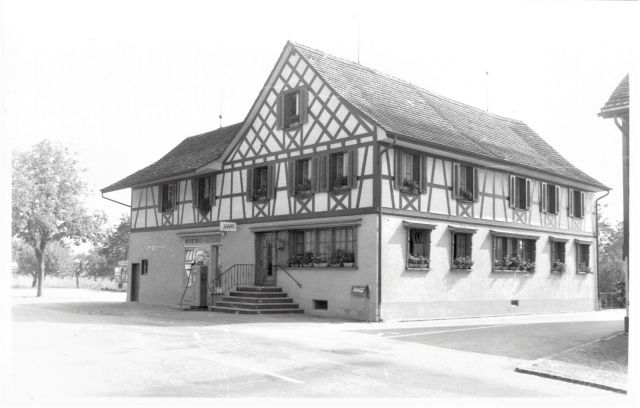 Postkarte von Otelfingen: Landstrasse 26 1961