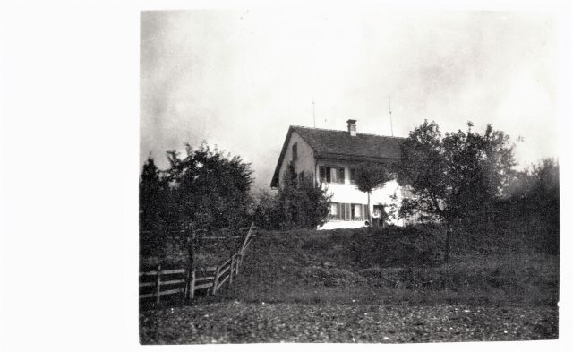Postkarte von Otelfingen: Vorderdorfstrasse 53 um 1940