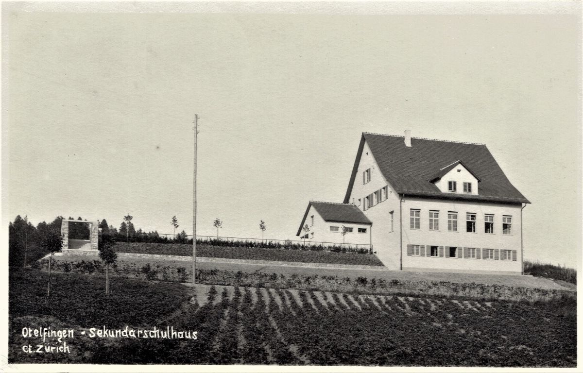 Ansichtskarte von Otelfingen: Sekundarschulhaus Bühl | um 1932