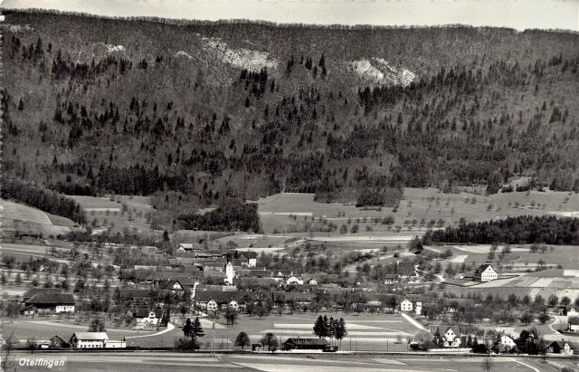 Postkarte von Otelfingen: Dorfansicht um 1939