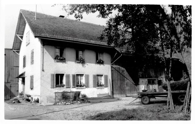 Postkarte von Otelfingen: Vorderdorfstrasse 30 1961