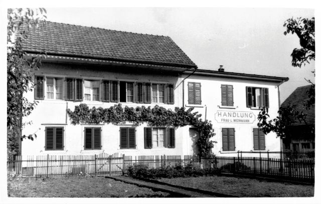 Postkarte von Otelfingen: Friedhofweg 2-4 1961