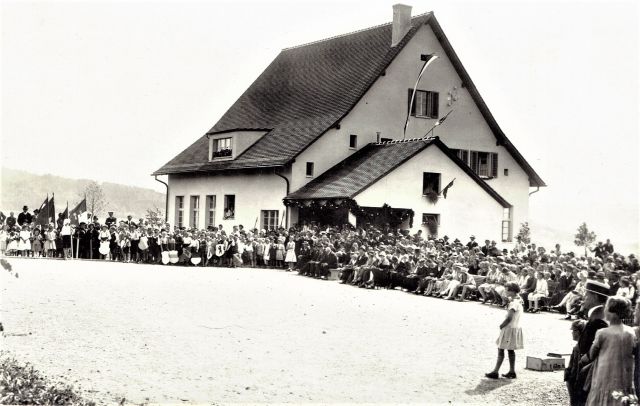 Postkarte von Otelfingen: Sekundarschulhaus Bühl 1930