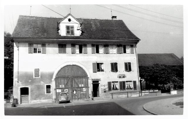 Postkarte von Otelfingen: Vorderdorfstrasse 41 1961