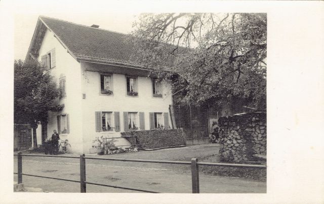 Postkarte von Otelfingen: Vorderdorfstrasse 30 1923