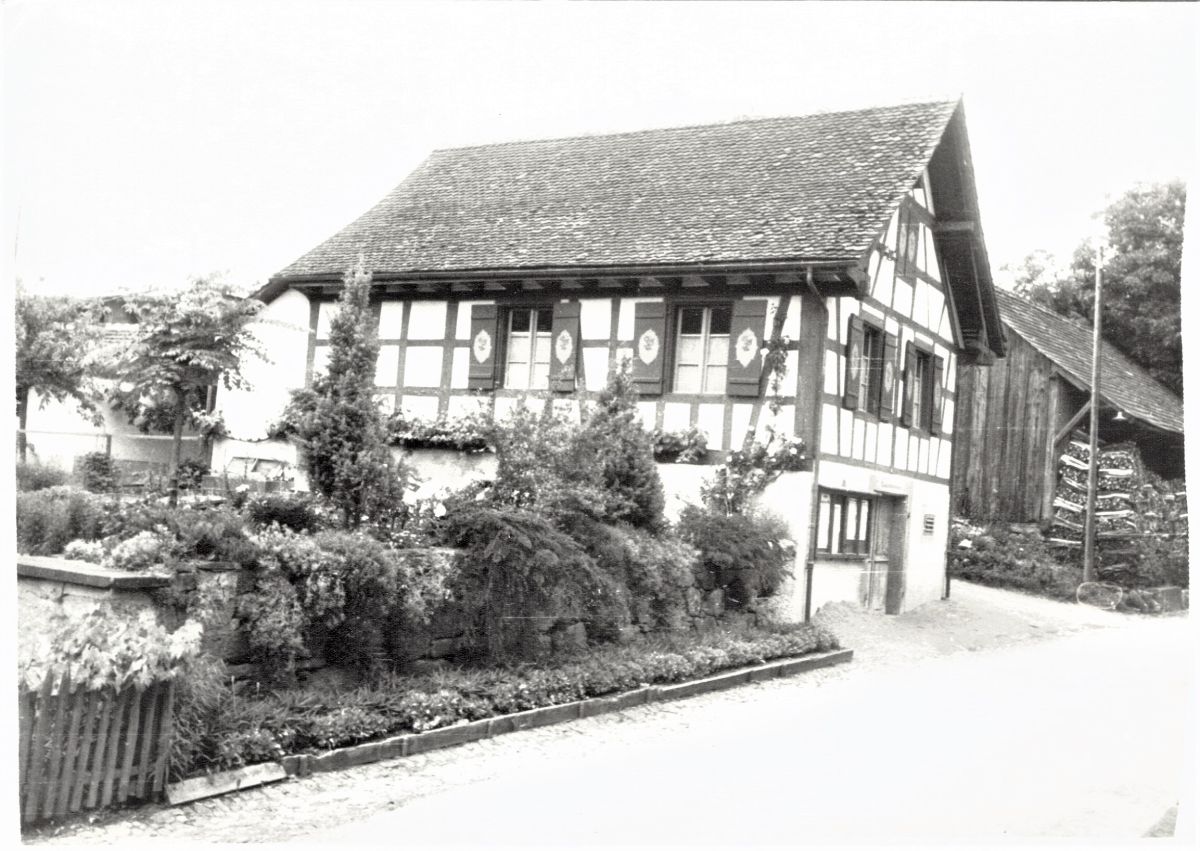 Ansichtskarte von Otelfingen: Schulgasse 1 | 1953